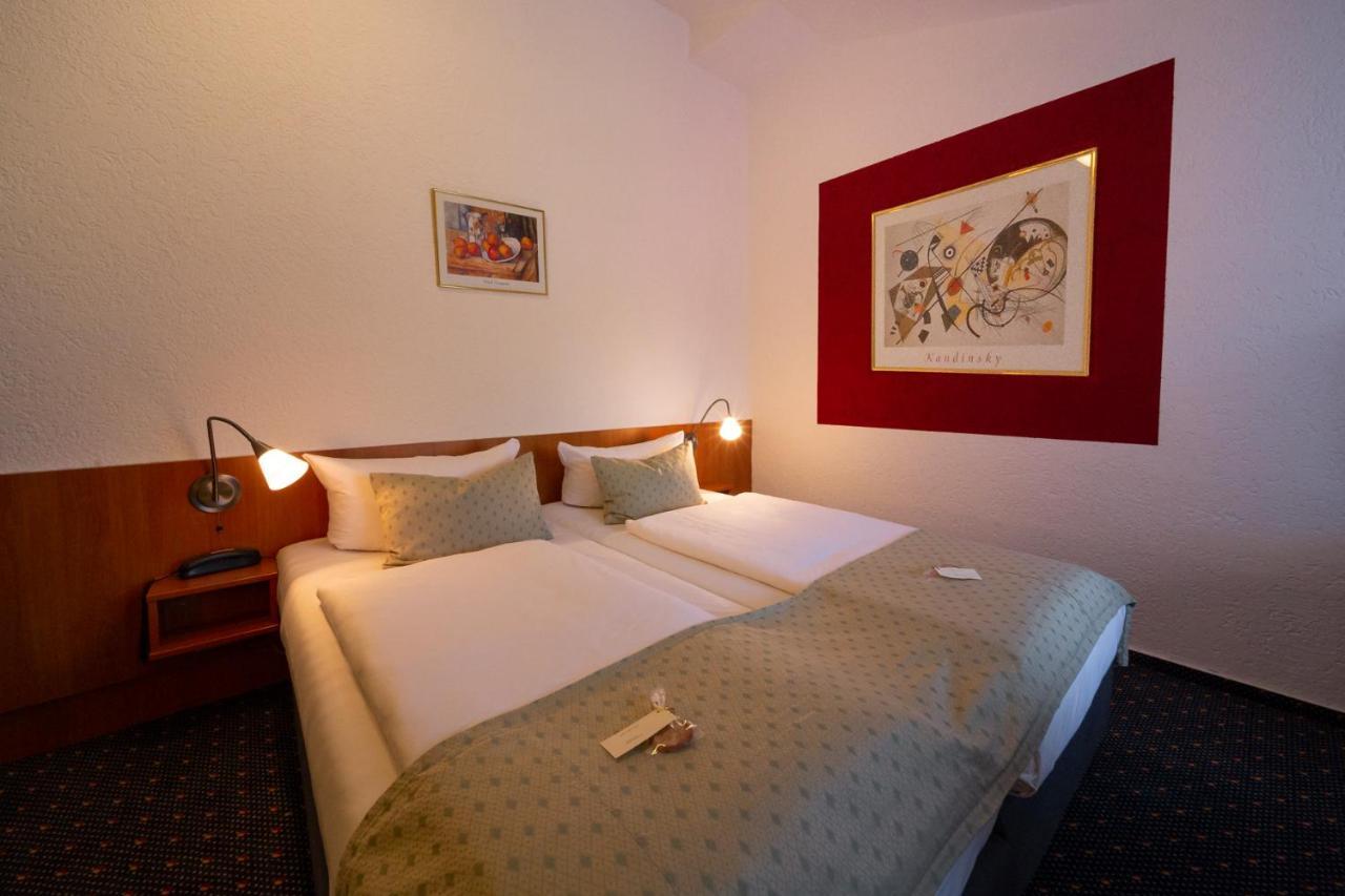 Parkhotel Обертсхаузен Екстериор снимка